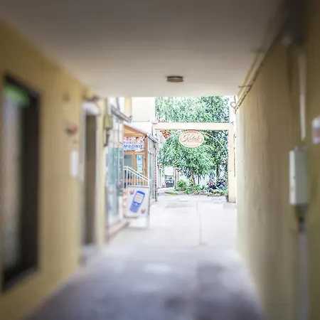 Hostel Kutak *